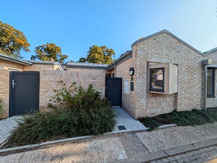 2 Bedroom Semi Detached House To Rent In Elm Street, Cambridge, CB1