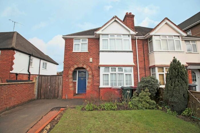 3 Bedroom Semi-Detached House To Rent In Wokingham Road, Reading, Berkshire, RG6