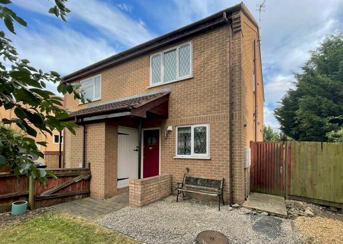 2 Bedroom Semi-Detached House To Rent In Sargents Court, Stamford, Lincolnshire, PE9