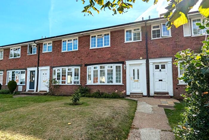 3 Bedroom Terraced House To Rent In York Road, Woking, Surrey, GU22