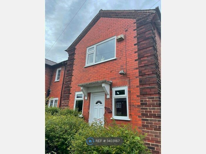 3 Bedroom Semi-Detached House To Rent In Wordsworth Road, Swinton, Manchester, M27