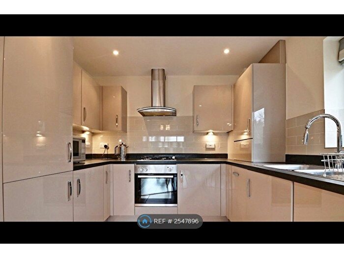 2 Bedroom Flat To Rent In Forty Avenue, Brent, Wembley, HA9