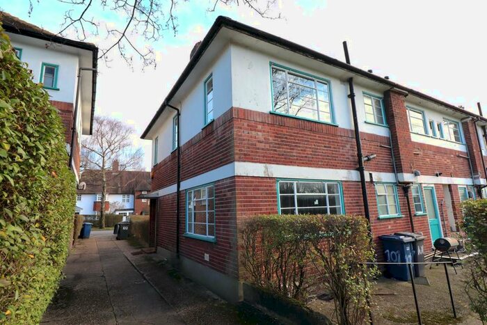 2 Bedroom Flat To Rent In Ossulton Way, Hampstead Garden Suburb, N2