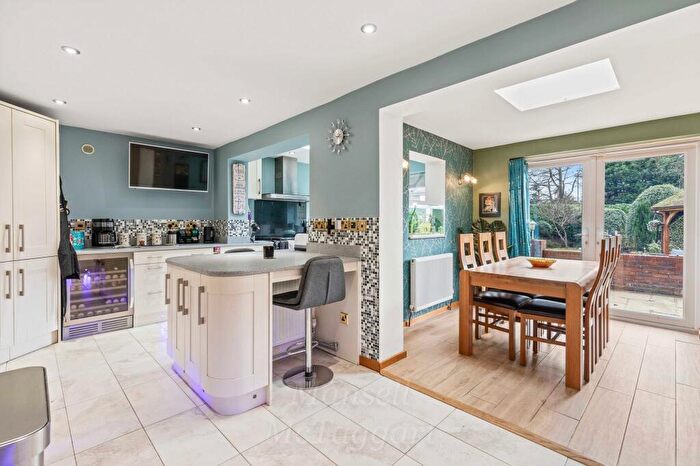 5 Bedroom Detached House For Sale In Newlands Park, Copthorne, RH10