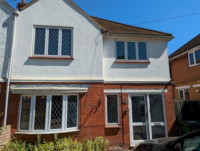 3 Bedroom Semi-Detached House To Rent In Devon Road, Maidstone, ME15