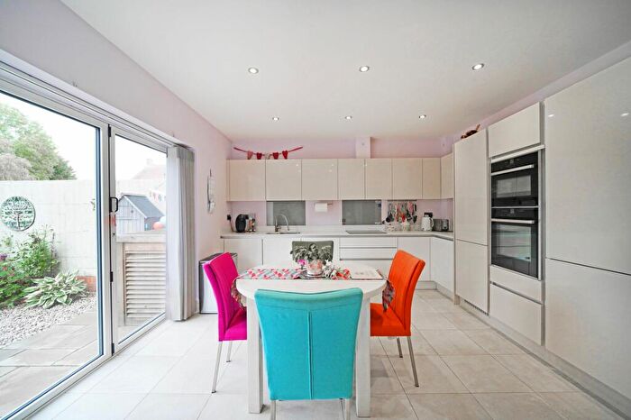 3 Bedroom Terraced House For Sale In Old Warwick Road, Lapworth, B94