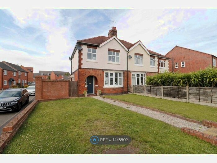 3 Bedroom Semi-Detached House To Rent In Moira Road, Overseal, DE12