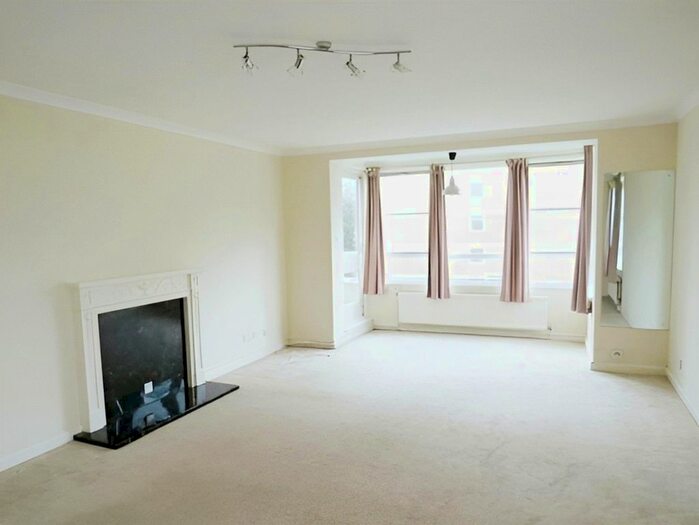 2 Bedroom Flat To Rent In Greenacres, Preston Park Avenue, Brighton, East Sussex, BN1