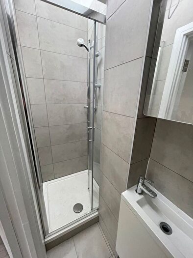 1 Bedroom Studio To Rent In Coburg Crescent, London, SW2