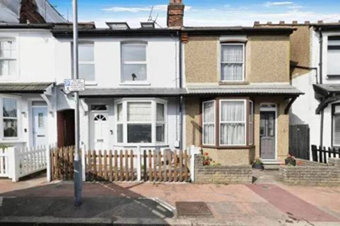3 Bedroom Terraced House To Rent In Malden Road, Borehamwood, WD6