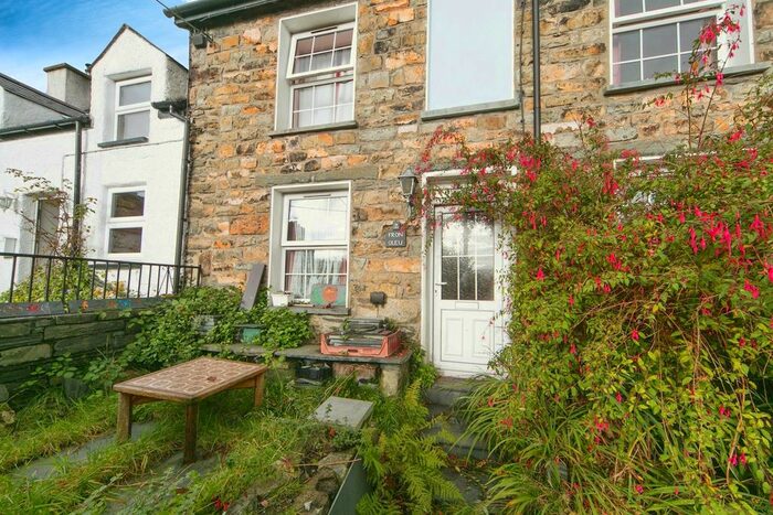 4 Bedroom Semi-Detached House For Sale In Tanygrisiau, Blaenau Ffestiniog, Gwynedd, LL41