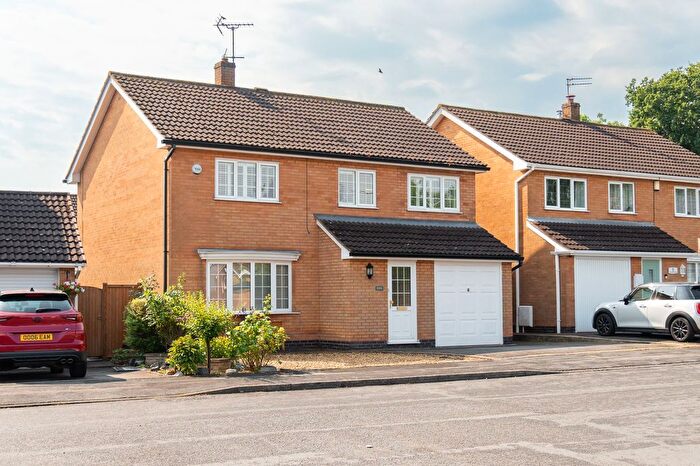 4 Bedroom Detached House For Sale In Farmers Close, Glenfield, LE3