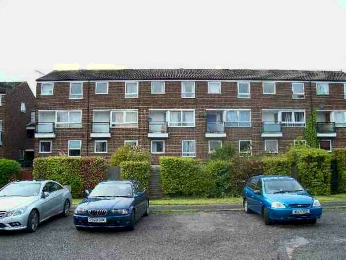 3 Bedroom Maisonette To Rent In Stockbreach Close, Hatfield, AL10
