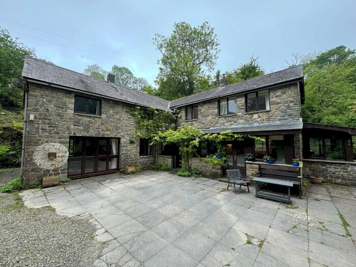 4 Bedroom Detached House For Sale In Llwyndafydd, Llandysul, SA44