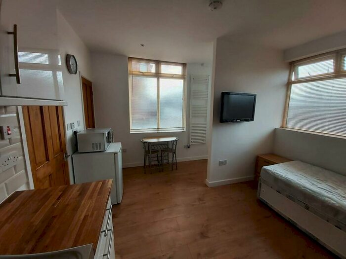 Studio To Rent In Union St, Crewe, CW2