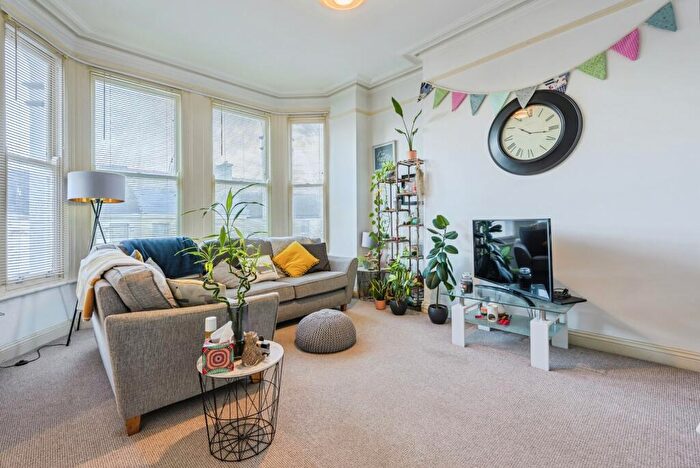 1 Bedroom Flat For Sale In Grenville Road, Plymouth, Devon, PL4