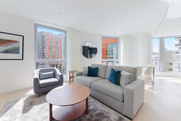 2 Bedroom Apartment To Rent In Columbia West Apartments, New Providence Wharf, E14