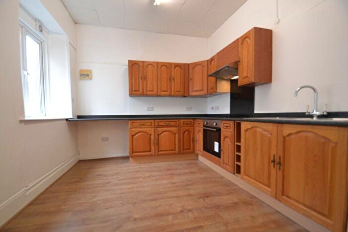 2 Bedroom Flat To Rent In High Street, Portishead, Bristol, BS20