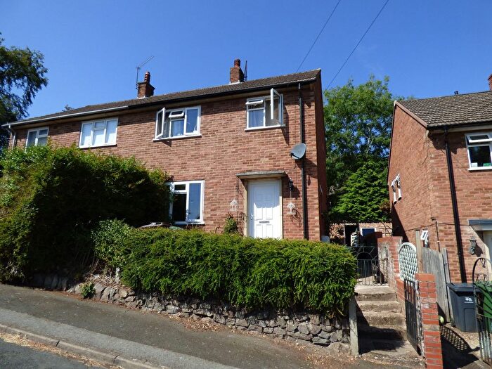 3 Bedroom Semi-Detached House For Sale In Heathlands Close, Malvern, Worcestershire, WR14