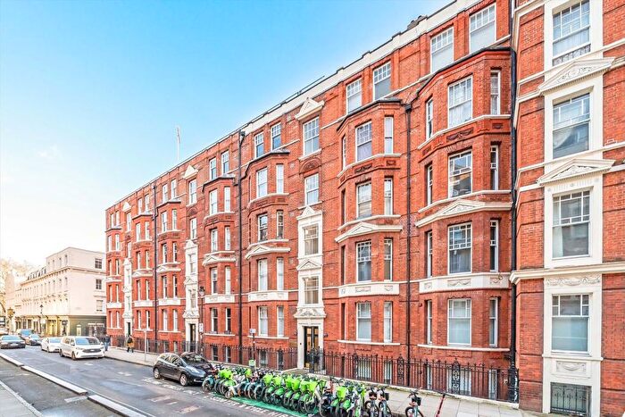 1 Bedroom Flat For Sale In Bury Place, Bloomsbury, WC1A