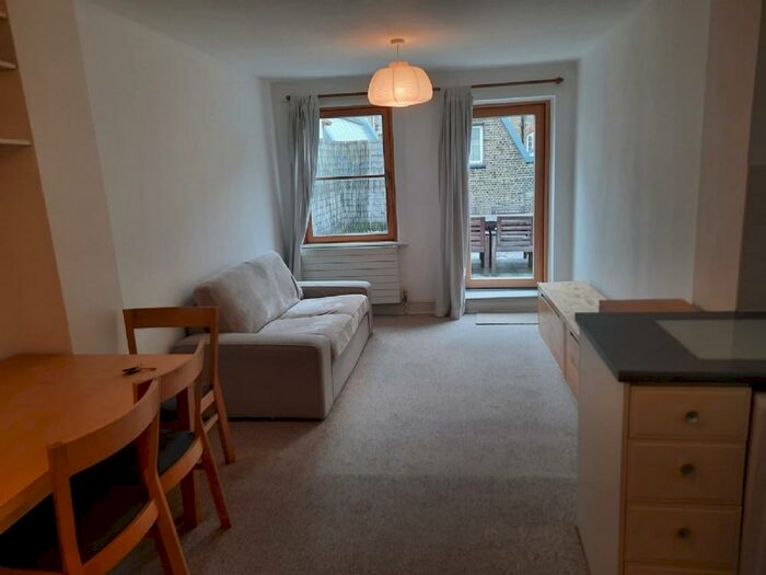 1 Bedroom Flat To Rent In Chalton Street, London, NW1