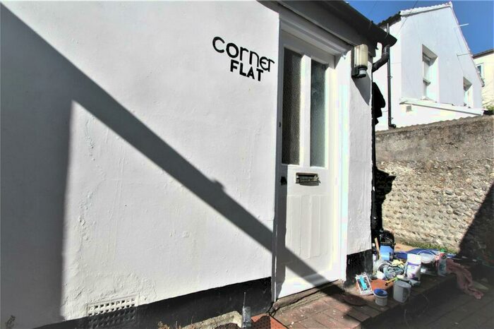 Flat To Rent In Western Place, Worthing, BN11