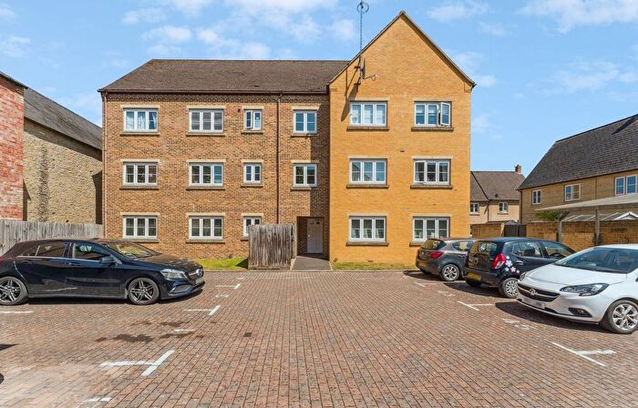 2 Bedroom Flat For Sale In Priory Mill Lane, Witney, OX28
