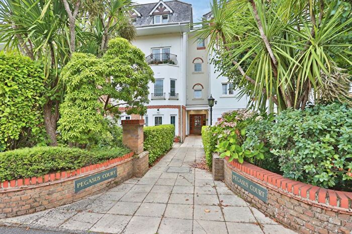 1 Bedroom Flat For Sale In Lansdowne Road, Bournemouth, Dorset, BH1