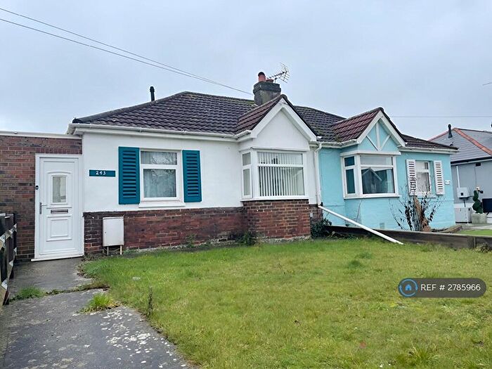 2 Bedroom Bungalow To Rent In Gosport Road, Fareham, PO16