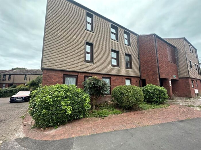 1 Bedroom Apartment To Rent In Commercial Road, Exeter, Devon, EX2