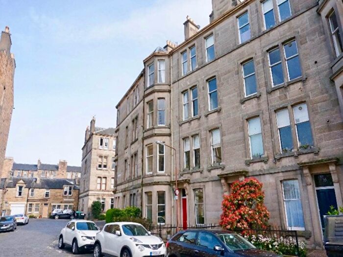 2 Bedroom Flat To Rent In Comely Bank Place, Comely Bank, Stockbridge, EH4