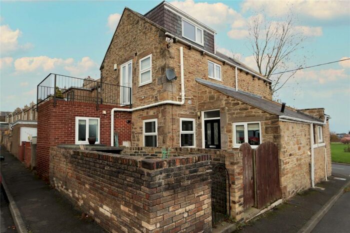 2 Bedroom End Of Terrace House To Rent In East Street, High Spen, Rowlands Gill, NE39