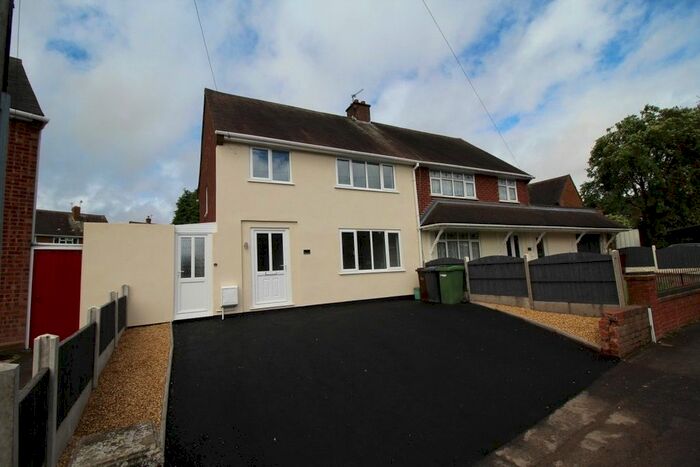 3 Bedroom Semi-Detached House To Rent In Brindley Avenue, Wolverhampton, West Midlands, WV11