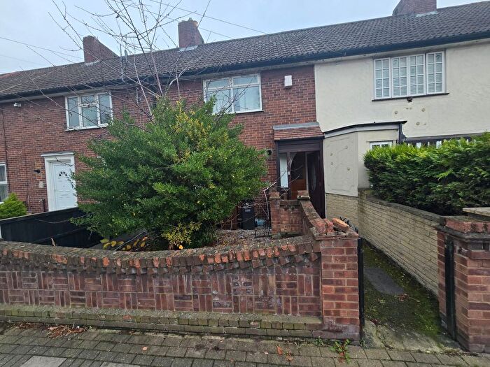 3 Bedroom End Of Terrace House To Rent In Lodge Avenue, Dagenham, Essex, RM8