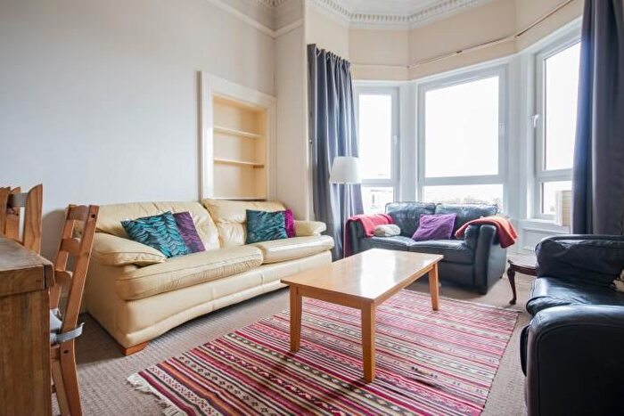 6 Bedroom Flat To Rent In Polwarth Gardens, Edinburgh, EH11