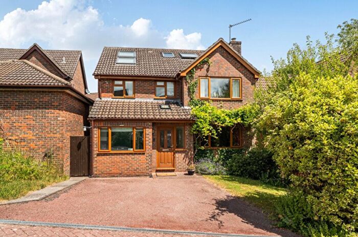 5 Bedroom Detached House For Sale In Wren Close, Winchester, Hampshire, SO22