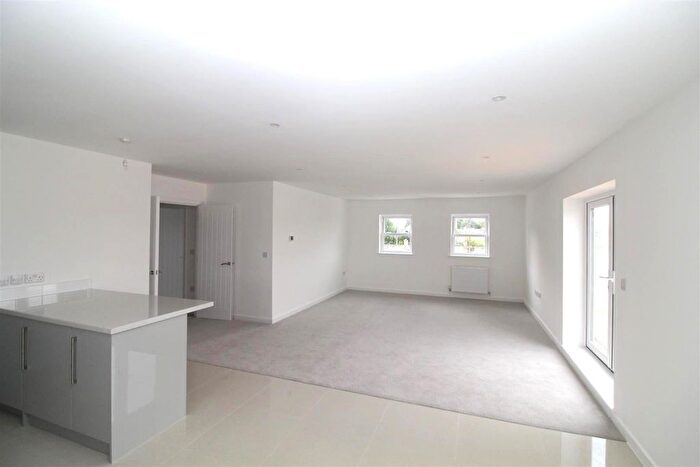 2 Bedroom Flat To Rent In Carlton Place, London Road, Old Harlow, CM17