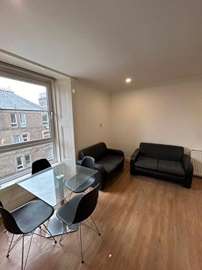 2 Bedroom Flat To Rent In Park Avenue, East End, Dundee, DD4