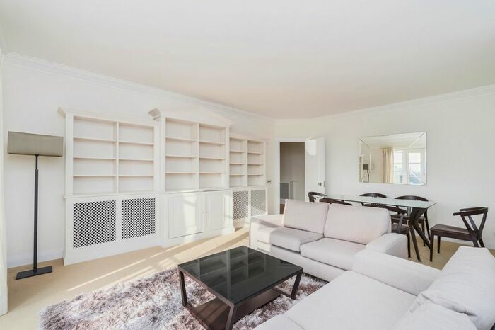 2 Bedroom Flat To Rent In St. Marys Gate, London, W8