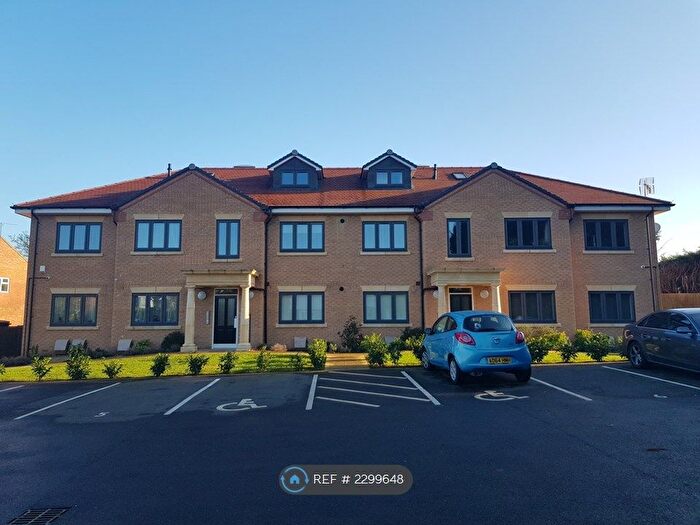 1 Bedroom Flat To Rent In Royal Navy Court, Luton, LU2