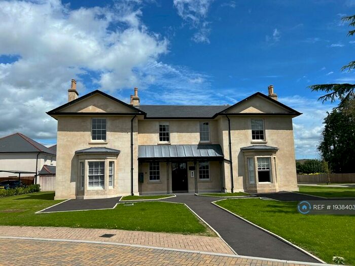 2 Bedroom Flat To Rent In Woodlands House, Malpas, Newport, NP20