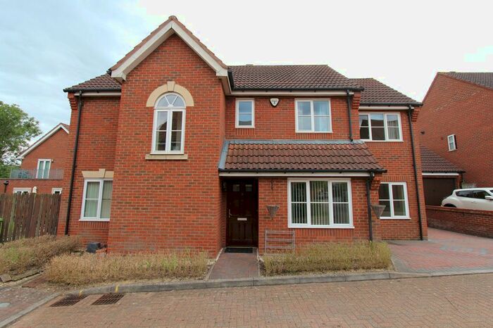 4 Bedroom Detached House To Rent In Earlshall Place, Westcroft, Milton Keynes, MK4