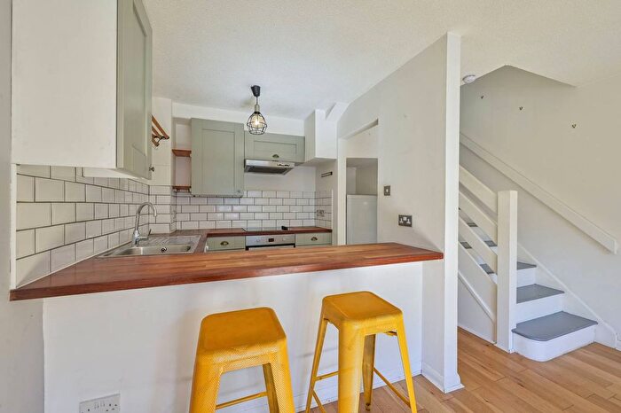 1 Bedroom Terraced House To Rent In Rotherwood Close, Wimbledon, London, SW20