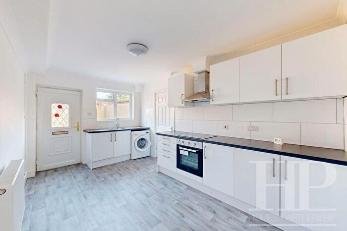 2 Bedroom Maisonette To Rent In Ifield Road, Crawley, RH11