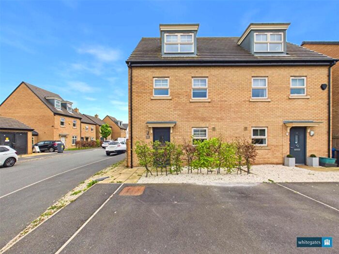 4 Bedroom Semi Detached House To Rent In Stretton Street, Adwick-le-Street, Doncaster, South Yorkshire, DN6
