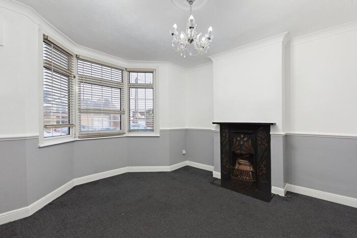 2 Bedroom Semi-Detached House For Sale In Clarence Crescent, Sidcup, DA14