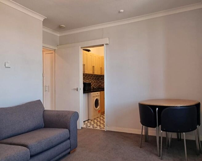 1 Bedroom Flat To Rent In Rosemount Place, Rosemount, Aberdeen, AB25