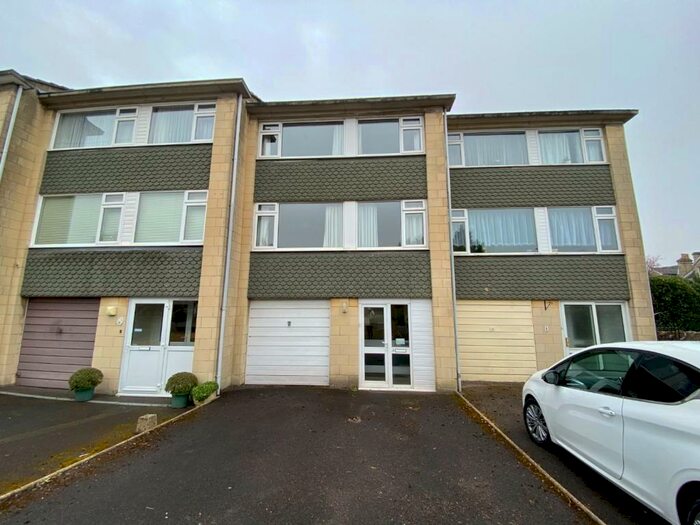 5 Bedroom House To Rent In Penn Lea Court, BA1