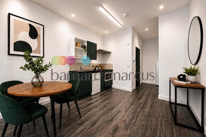 Apartment To Rent In Purley Way, Croydon, CR0