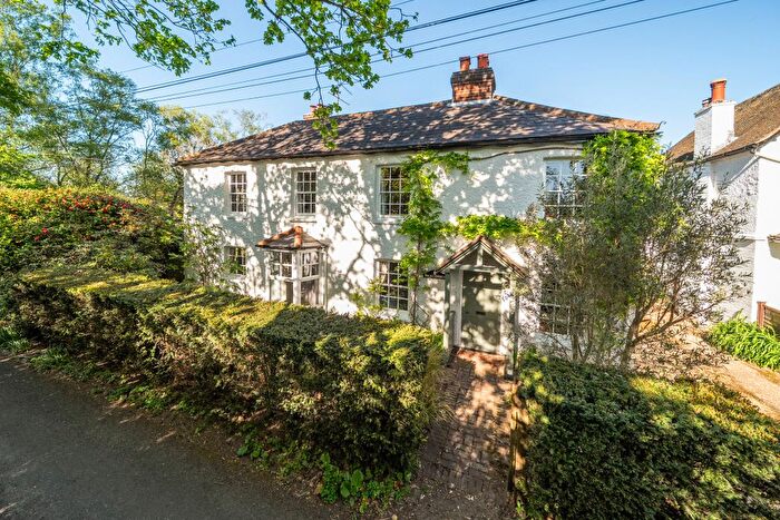 4 Bedroom Detached House For Sale In Robin Hood Lane, Sutton Green, Guildford, GU4
